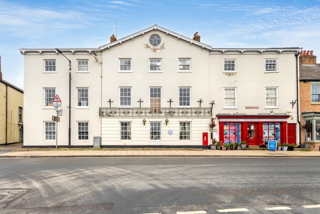 Property photo 1 of 12 Flat 11, Mauleverer House, Horsefair, Boroughbridge, York, North Yorkshire, Yo51 9Aa