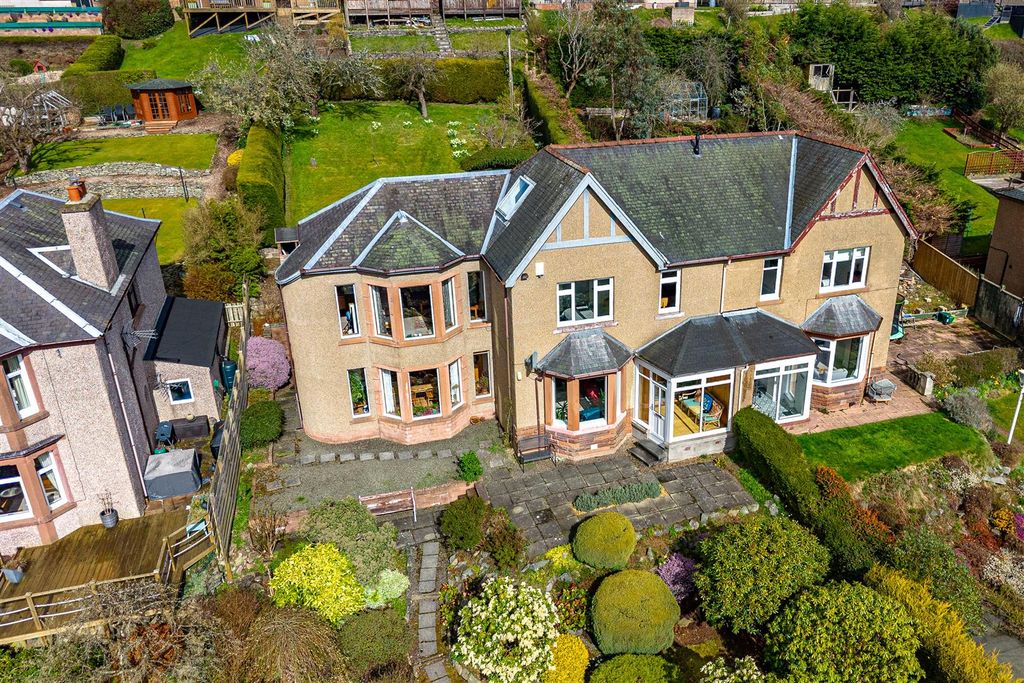 Property photo 2 of 66 Balnacoul Forebrae Park Galashiels 64.Jpg