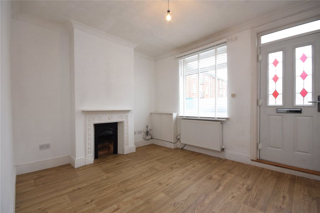 Property photo 2 of 34 Picture No. 06