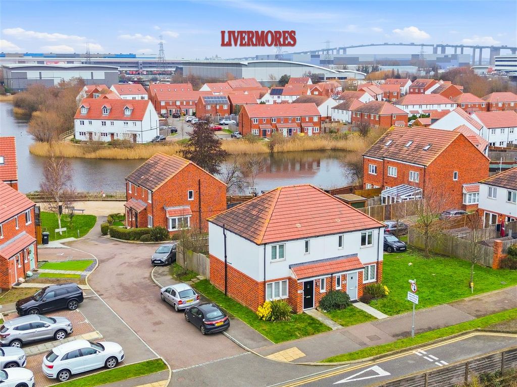 Property photo 1 of 19 Front With Bridge.Jpg