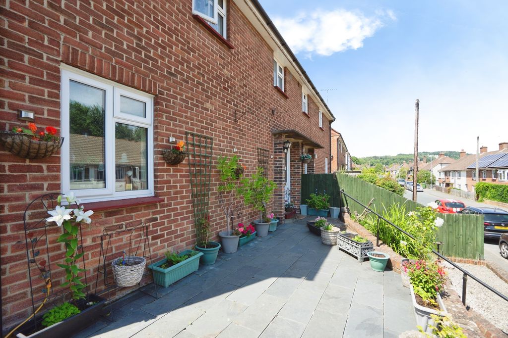 Property photo 3 of 37
