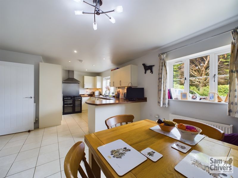 Property photo 2 of 19 Photo 11