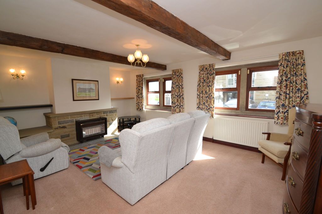Property photo 1 of 17 Photograph 2