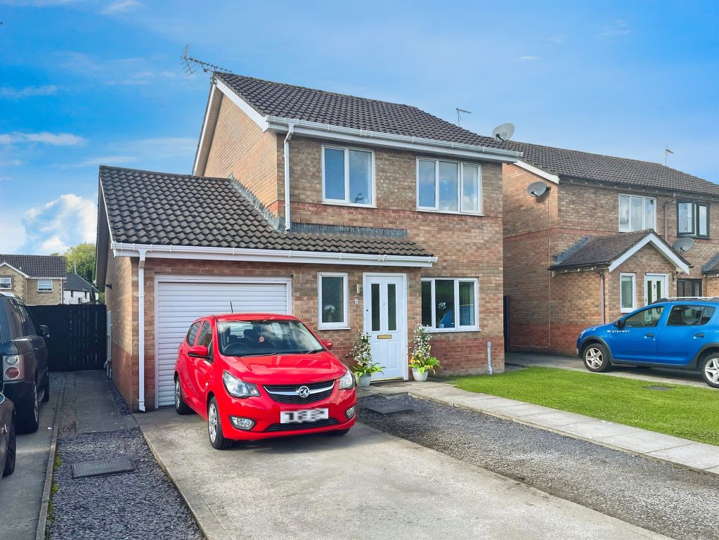 Property photo 1 of 32