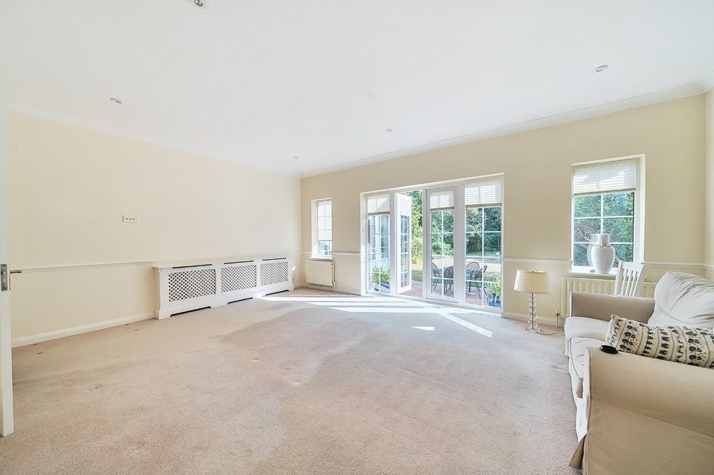 Property photo 2 of 20 Picture No. 09