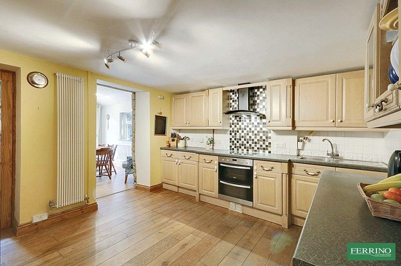 Property photo 2 of 25 Kitchen Breakfast Room