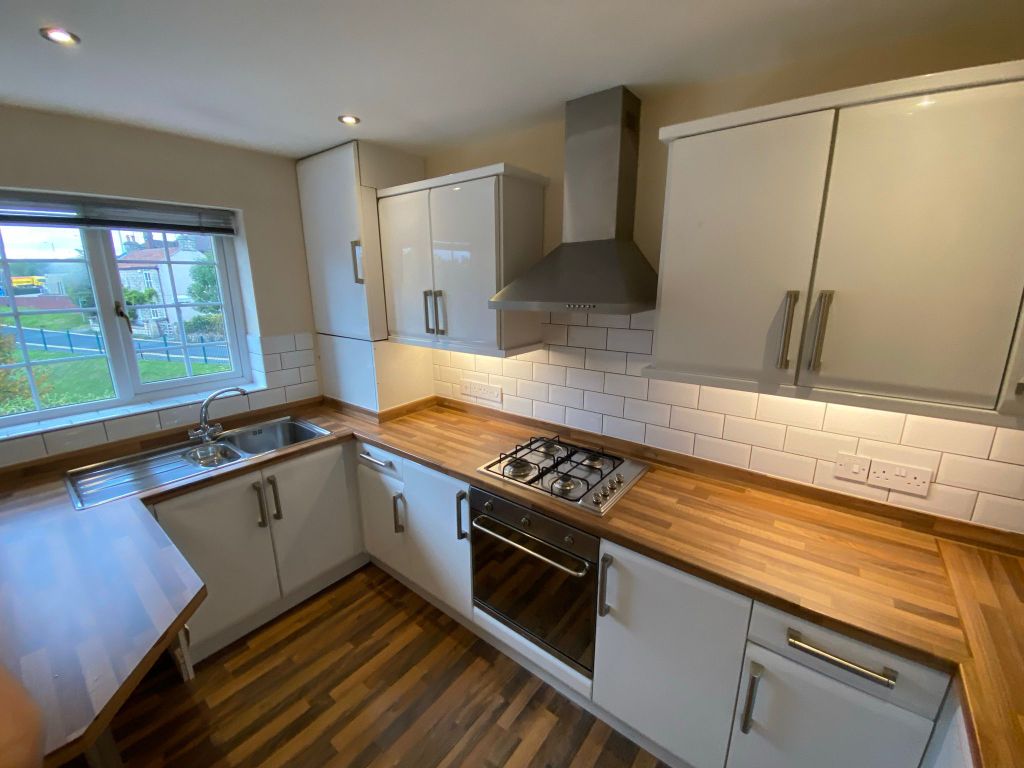 Property photo 2 of 6 Bathroom