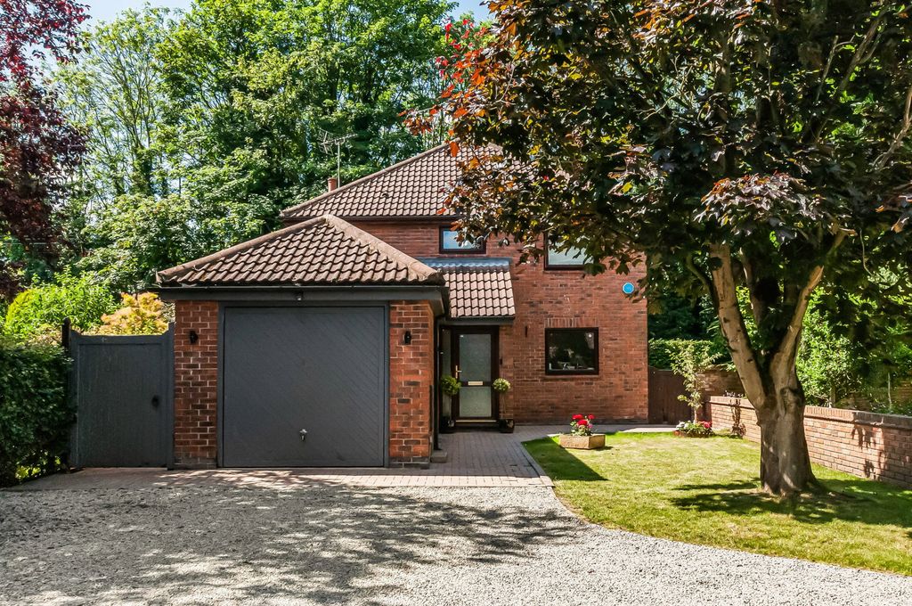 Property photo 1 of 23
