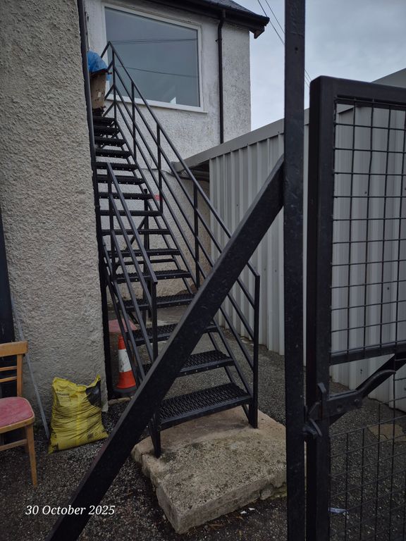 Property photo 3 of 27