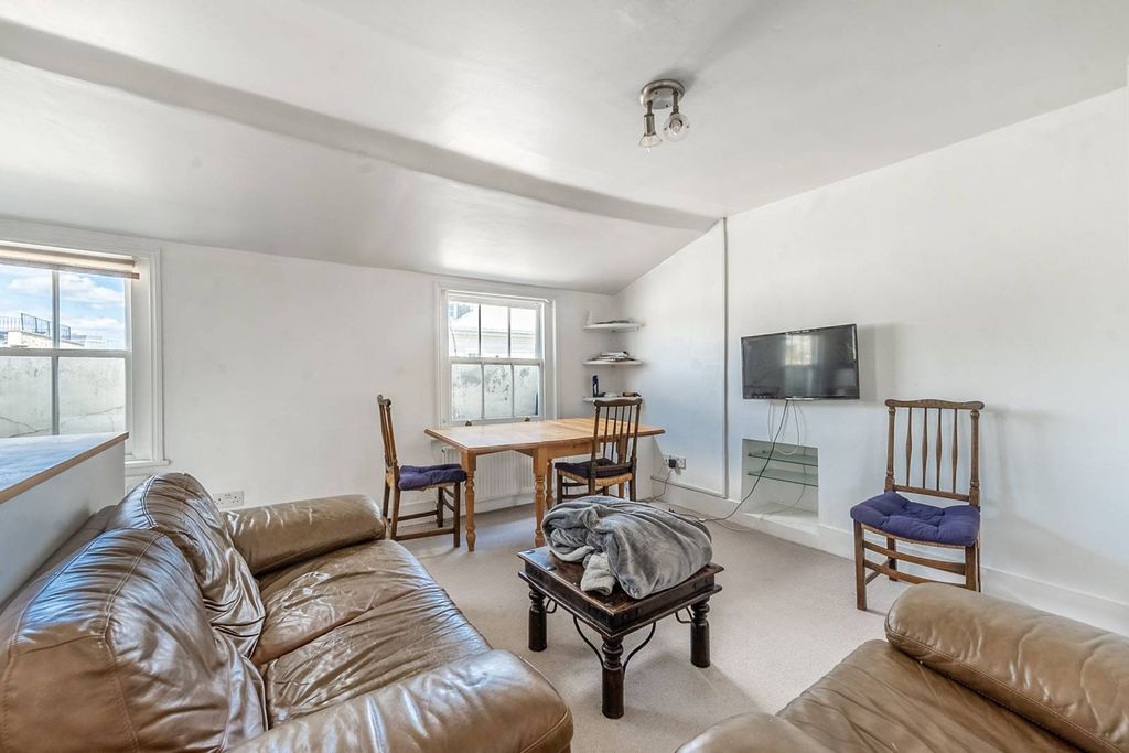 Property photo 3 of 3