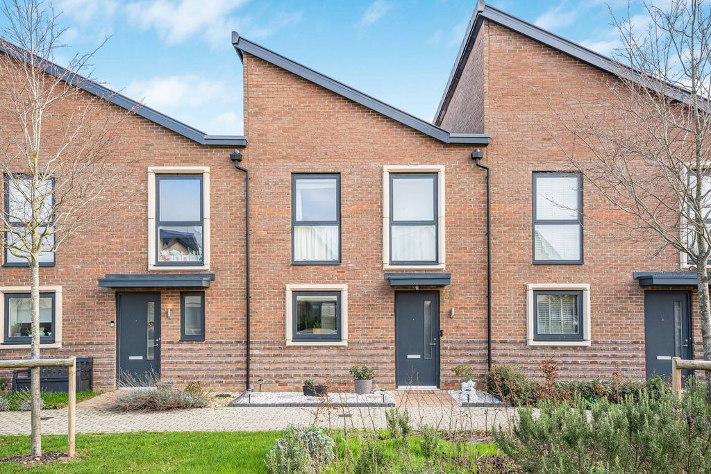 Property photo 1 of 24