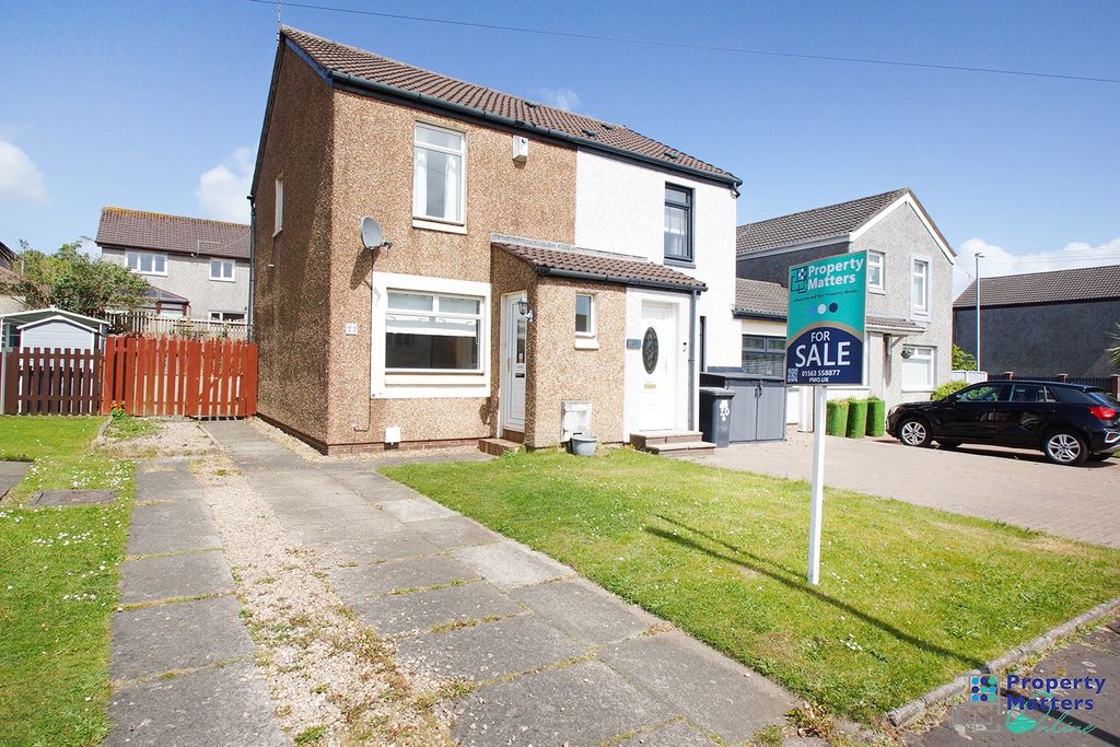 Property photo 1 of 17 2 Bedroom Semi Detached Villa