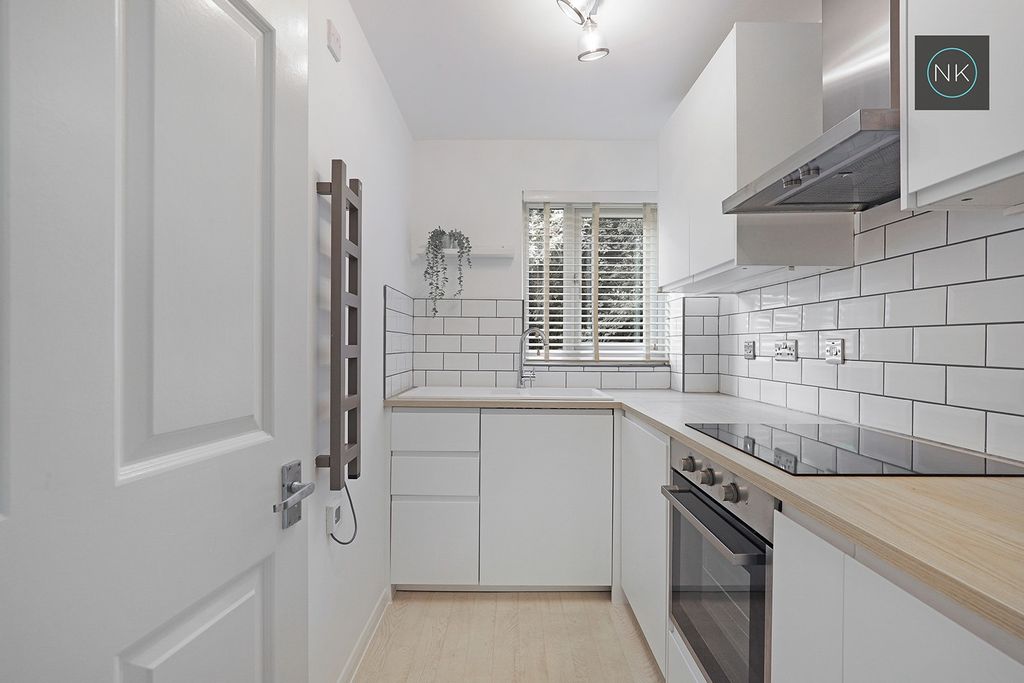 Property photo 3 of 16 4518144