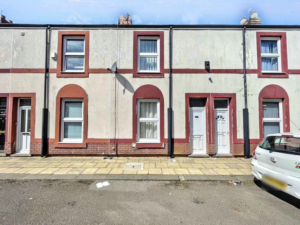 Property photo 1 of 12
