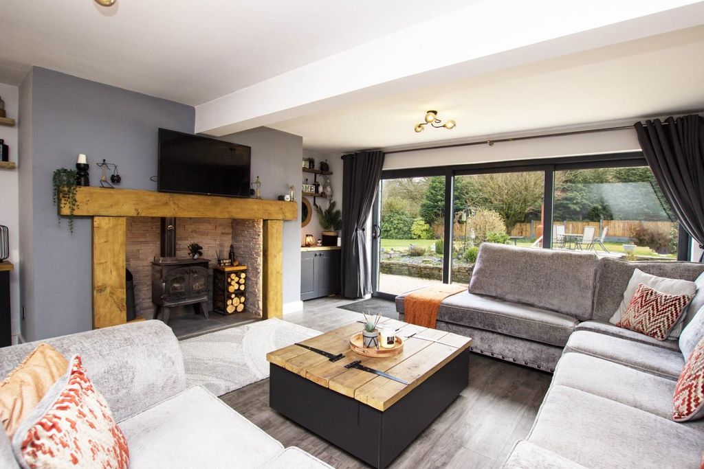 Property photo 3 of 51