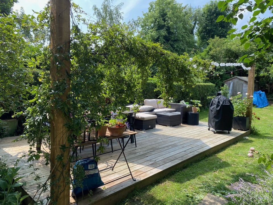 Property photo 2 of 25