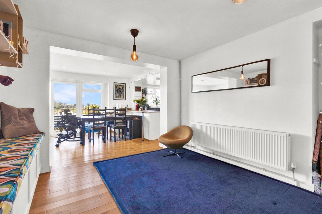 Additional image 10 of 4 bed detached house for saleCourtway, Stroud, Gloucestershire GL5