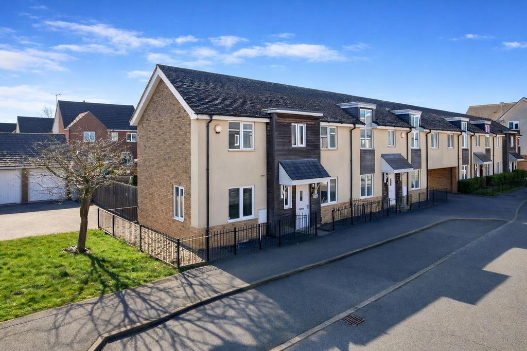 Property photo 1 of 19 A67Aeb1F-7F83-4Eb3-A58E-Bd9057Ca7E03.Png