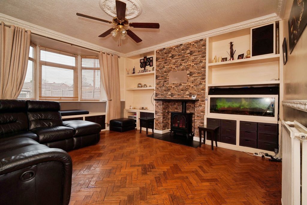 Property photo 2 of 15 Living Room