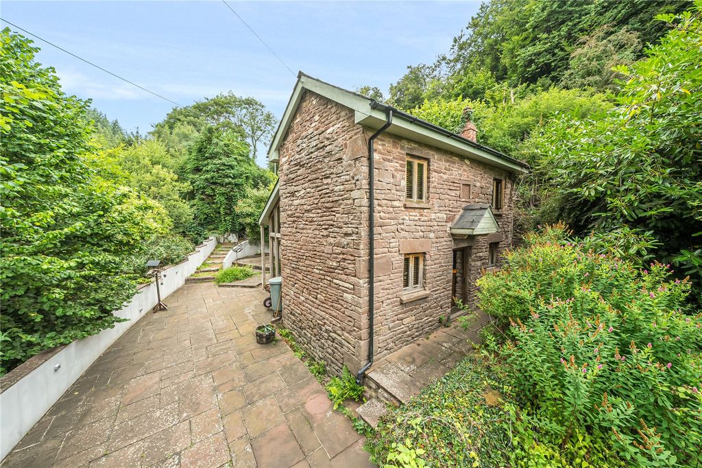 Property photo 1 of 25 Picture No. 09