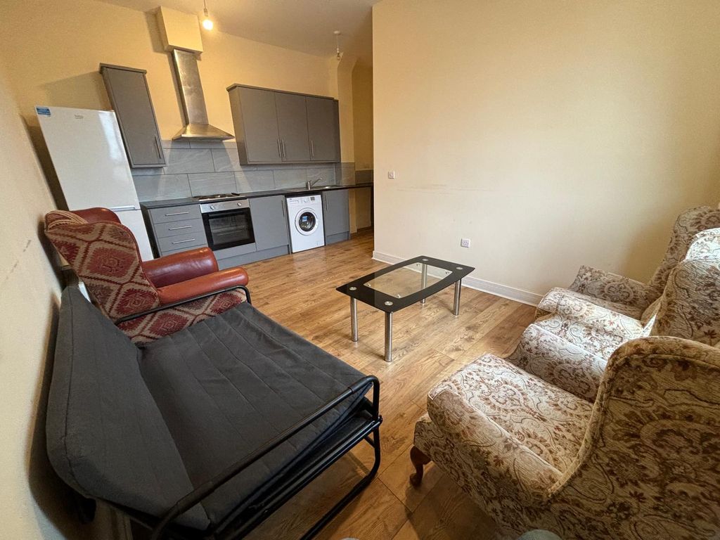 Property photo 3 of 6