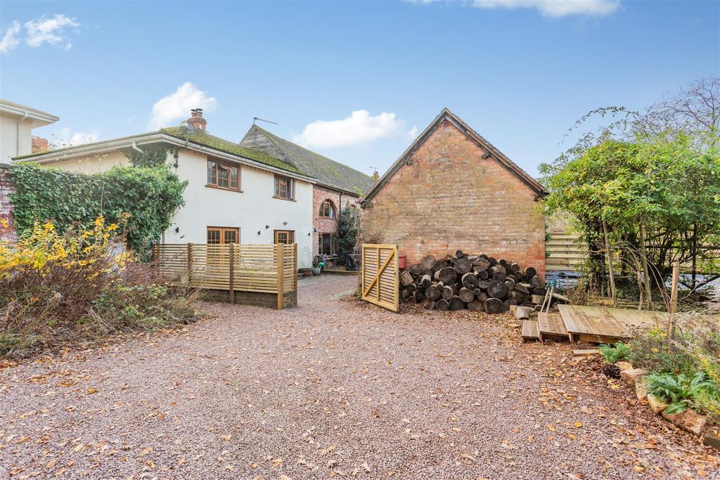 Property photo 1 of 51