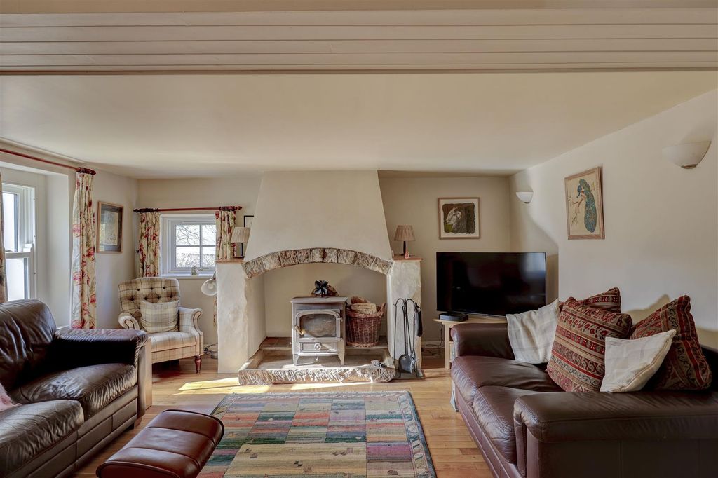 Property photo 2 of 60 Greenrigg Farm