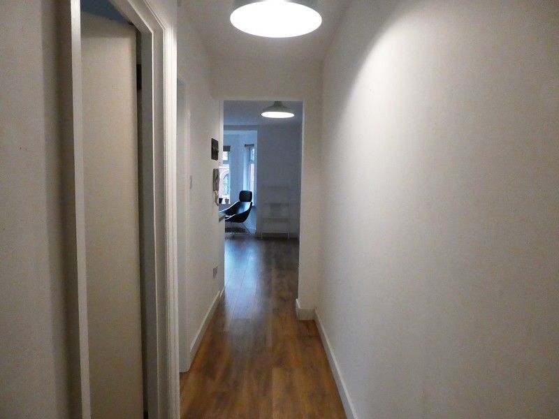 Property photo 2 of 7 Entrance Hall