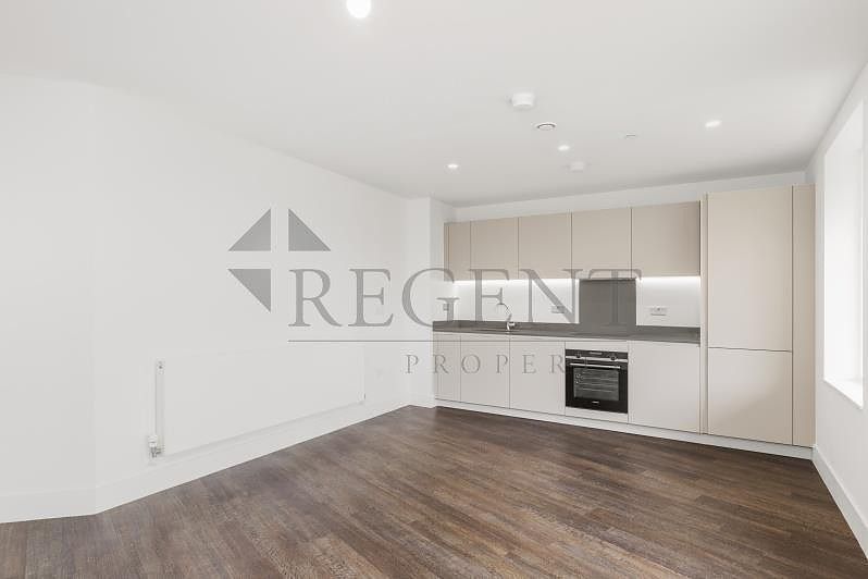 Property photo 2 of 7 Kitchen