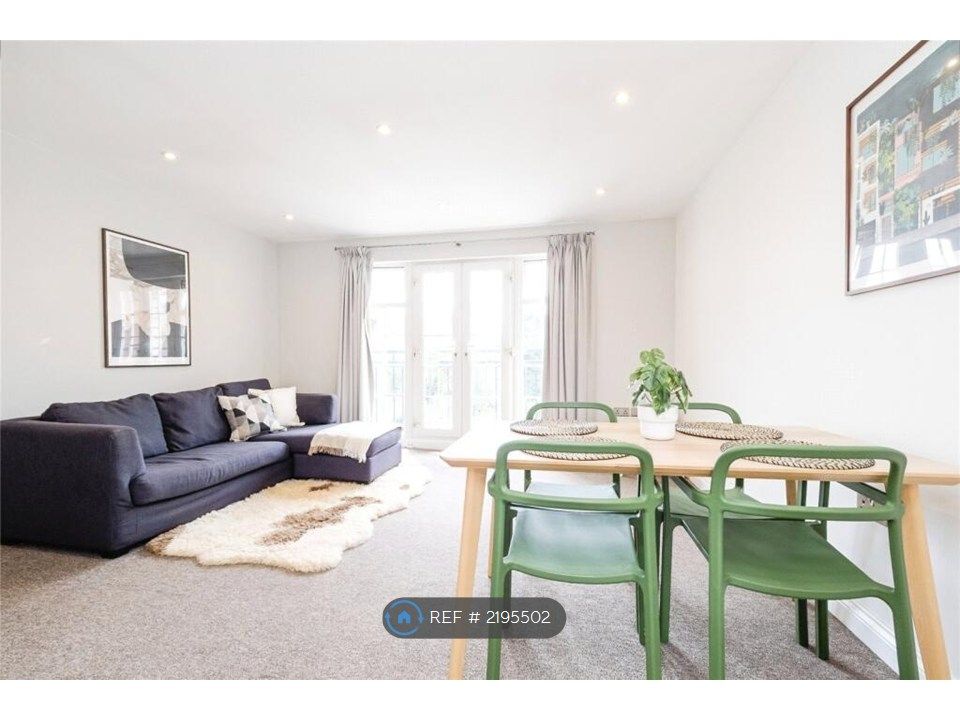 Property photo 1 of 10 Lounge