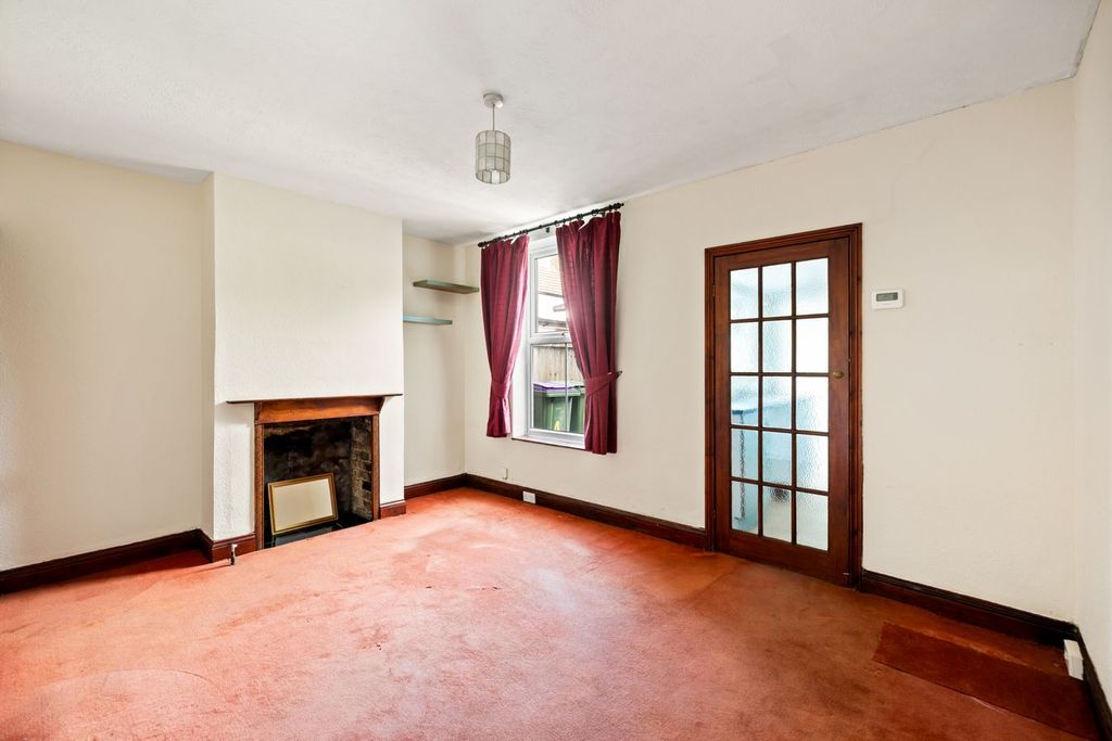 Property photo 3 of 14