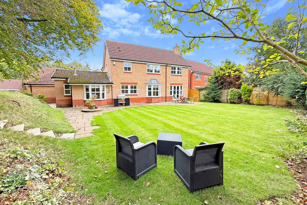 Property photo 2 of 19