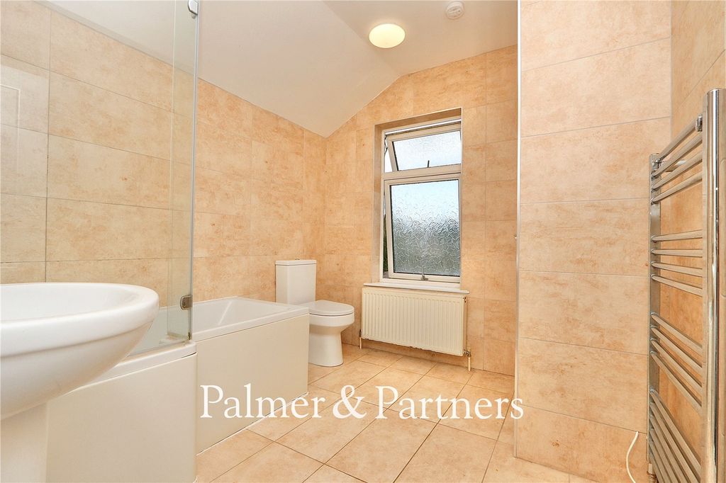 Property photo 3 of 21 Picture No. 23