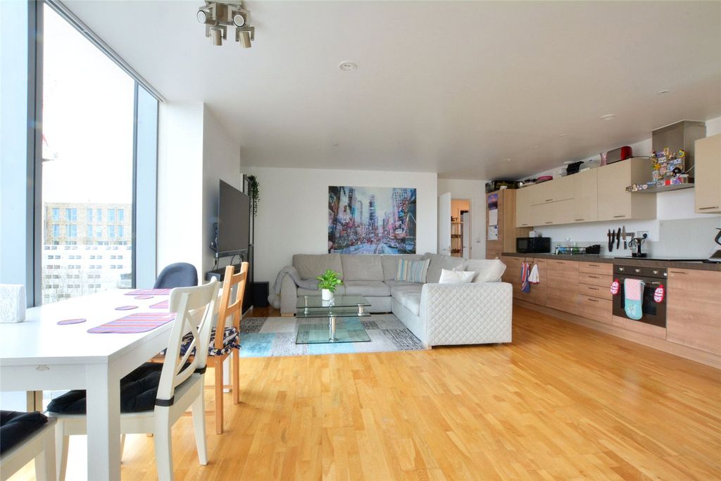 Property photo 1 of 17 Picture No. 16