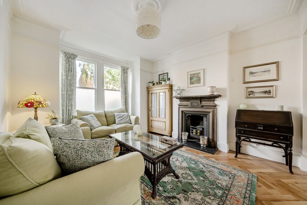 Property photo 2 of 13 Sitting Room