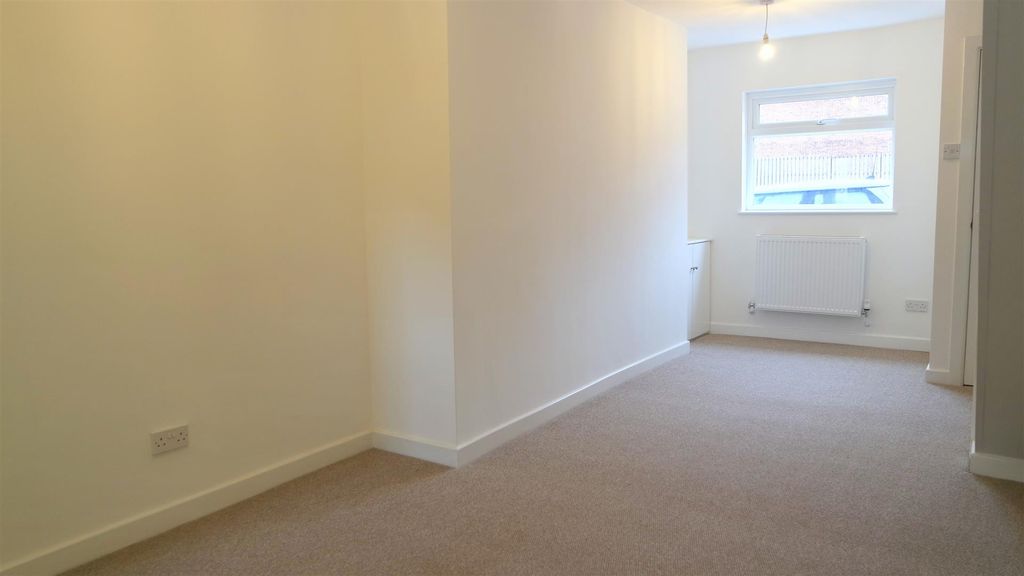 Property photo 2 of 8 Reception Room