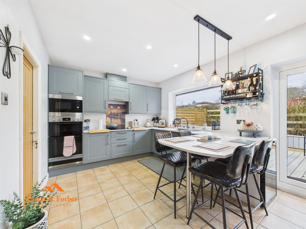 Property photo 2 of 25 Cam03956G0-Pr0193-Still010.Jpg