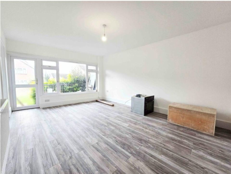 Property photo 3 of 10 Ha7 4Tg 7