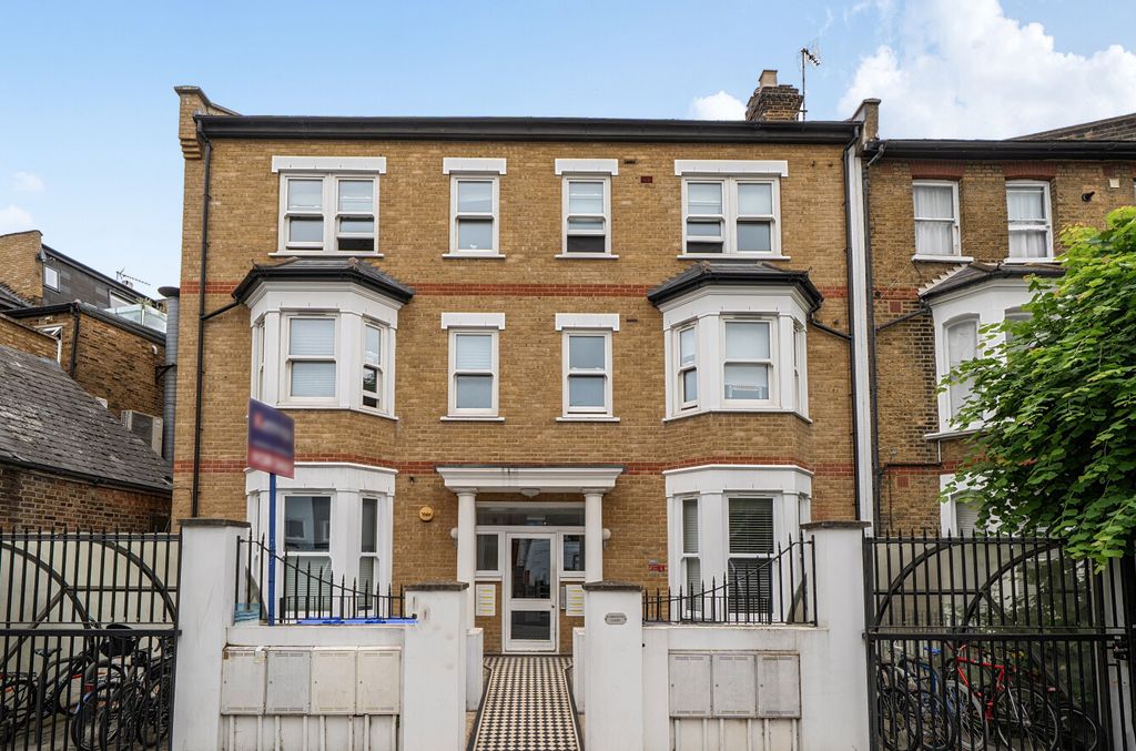 Property photo 1 of 18 1467730-1-6A19766...
