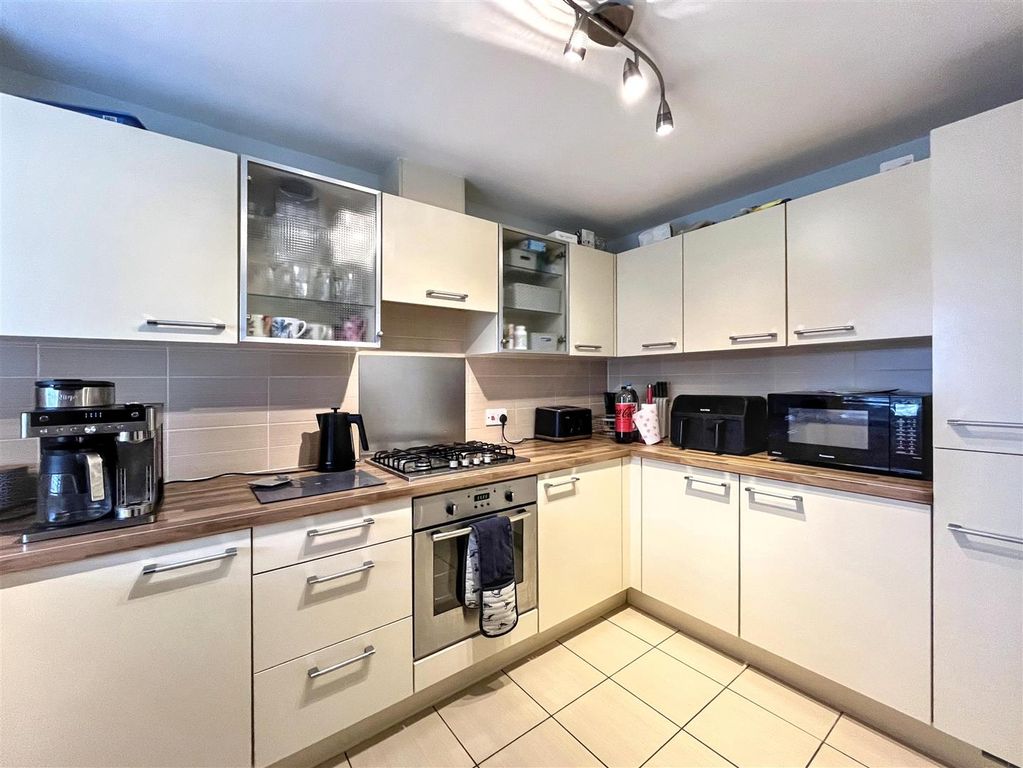 Property photo 2 of 14 Img_5157 (1).Jpg