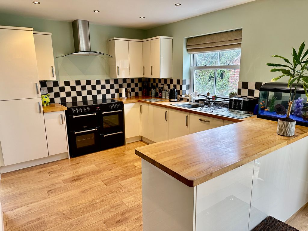 Property photo 2 of 41 Img_8533