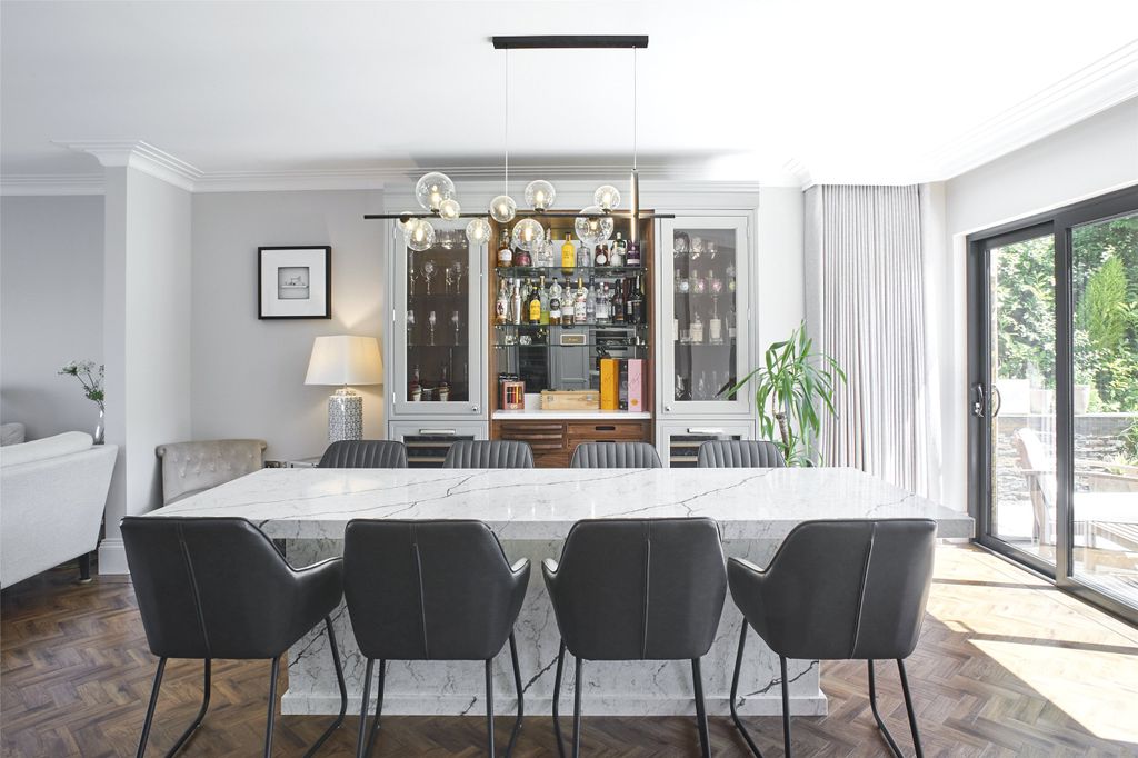 Property photo 3 of 37 Dining Area