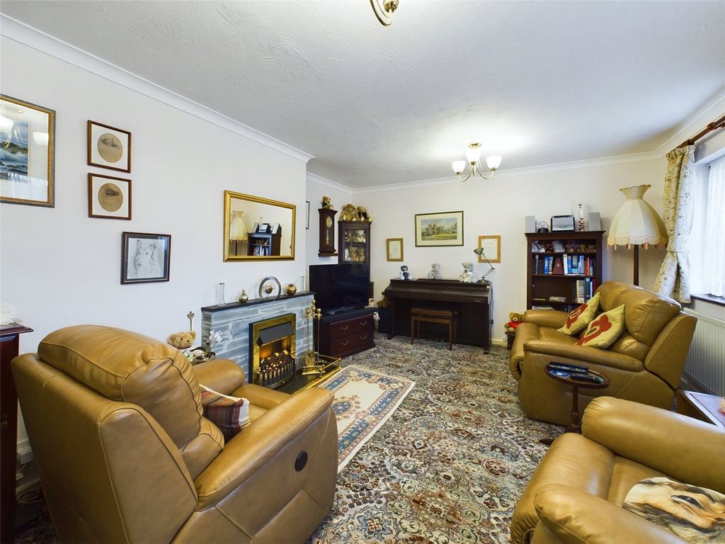 Property photo 2 of 14 Picture No. 10