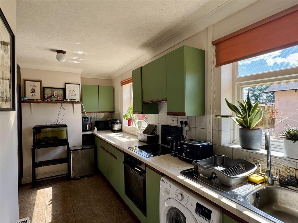 Property photo 2 of 15