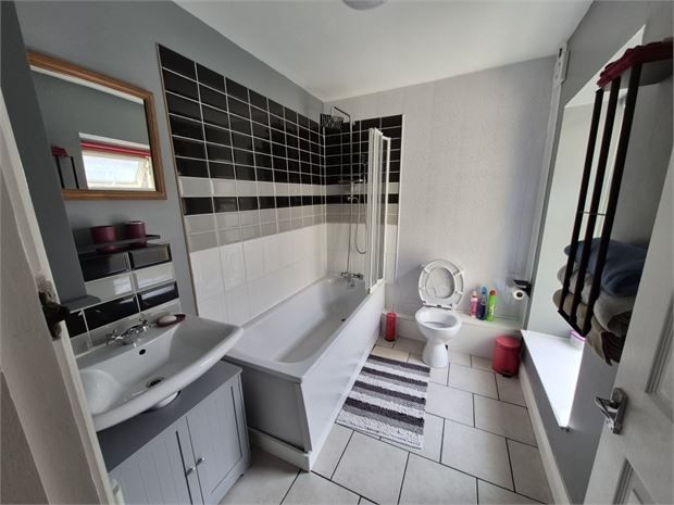 Property photo 3 of 8 Bathroom