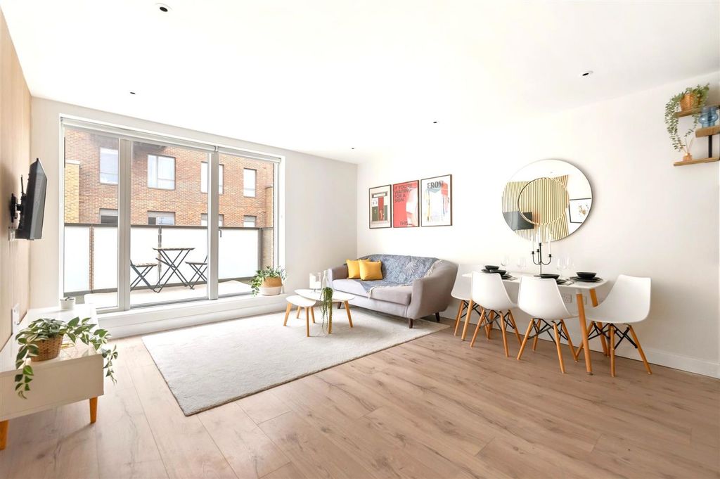 Property photo 2 of 12