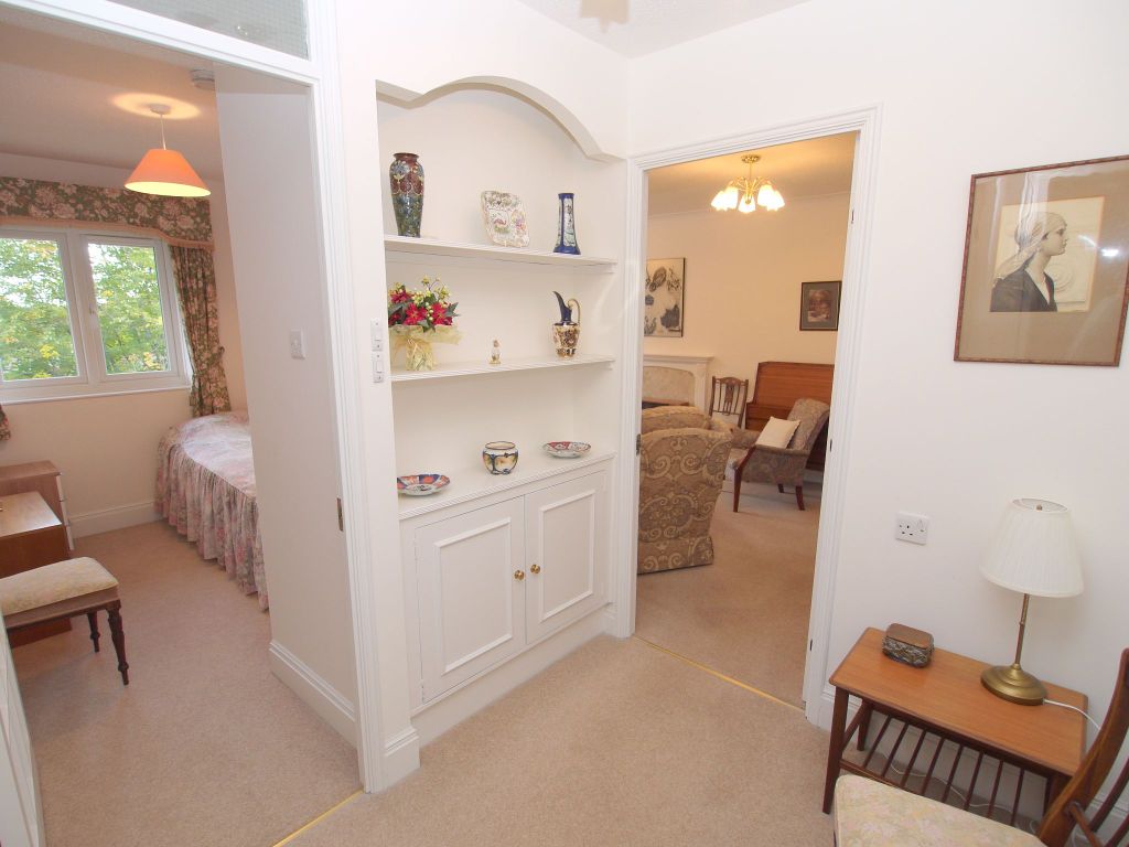 Property photo 1 of 11 Photograph 8
