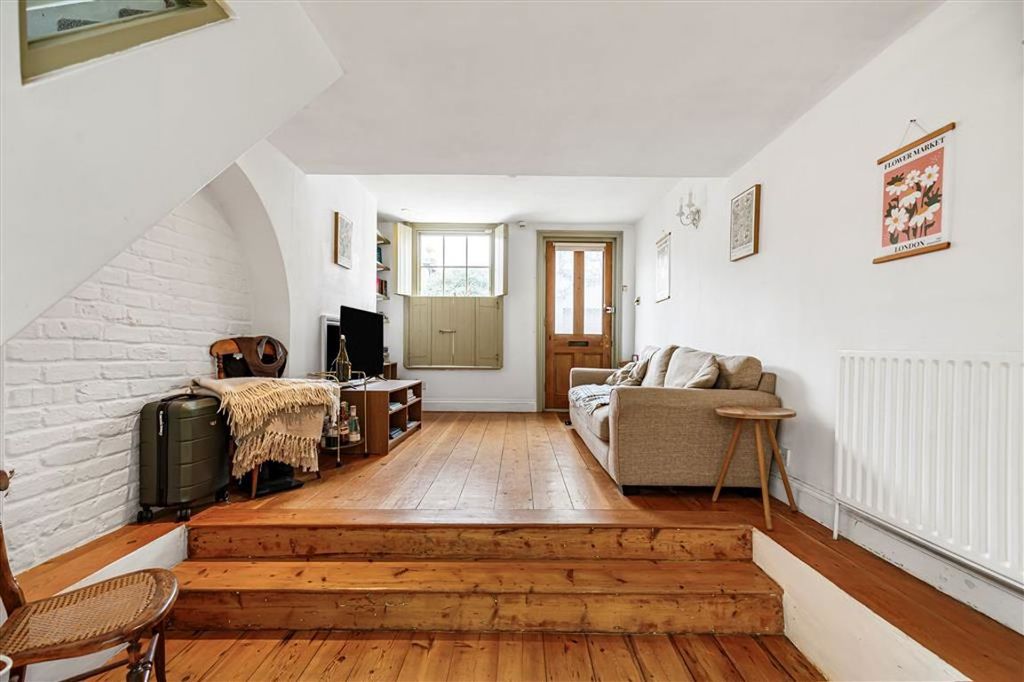 Property photo 2 of 9