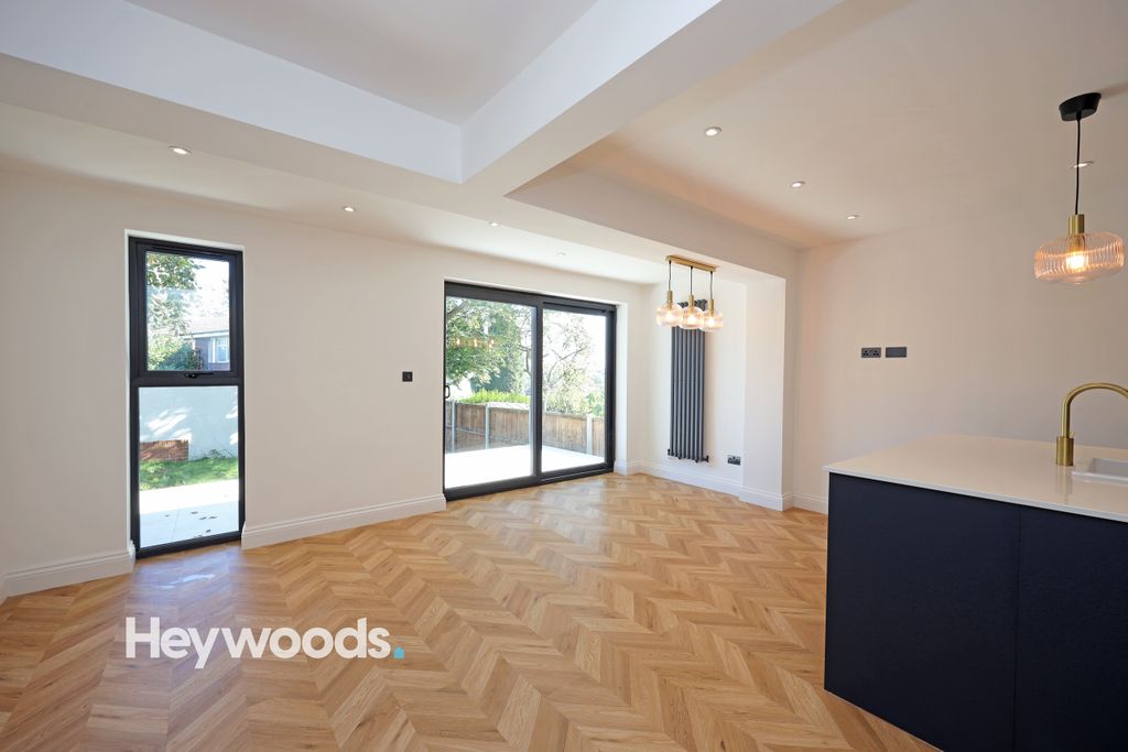 Property photo 3 of 31 0F1A4131