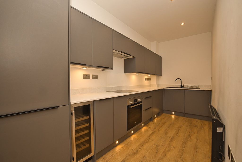 Property photo 2 of 8 Picture 2